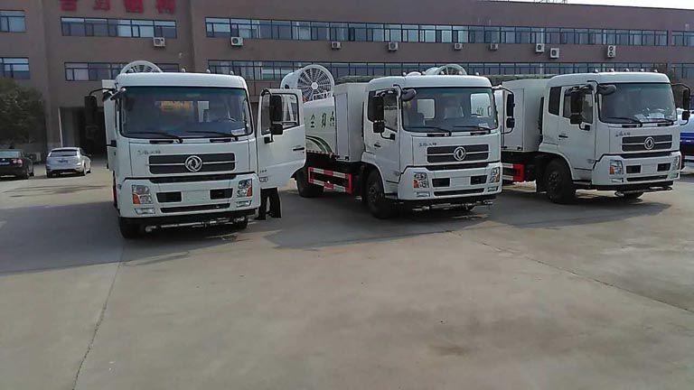 发往四川路上的雾炮_抑尘车_高射程喷雾机图3